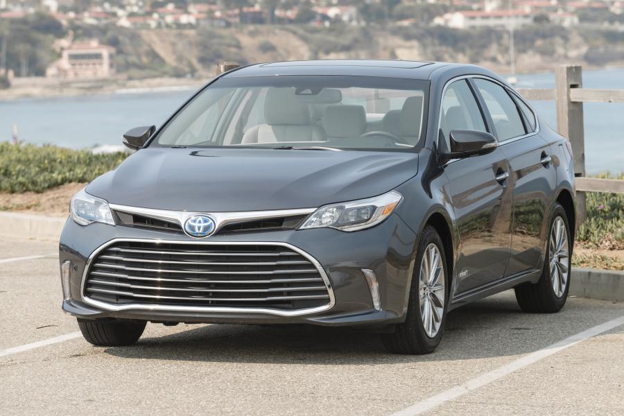  Toyota Avalon Hybrid 2016 года  (US) (фото 5 из 19)